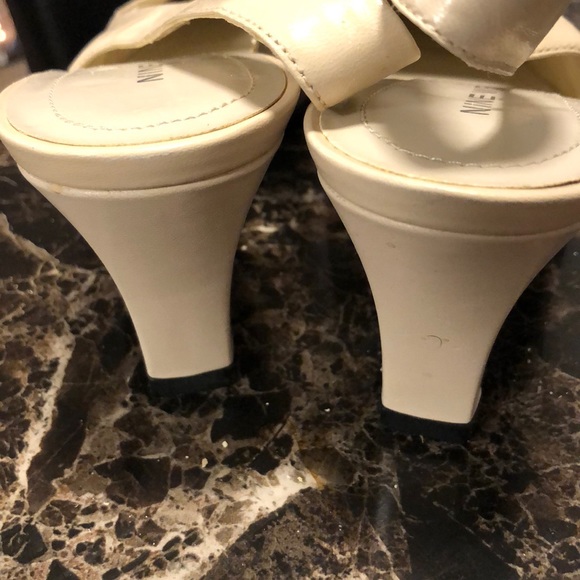 Nine West Cream Slingback Slides - Picture 5 of 5